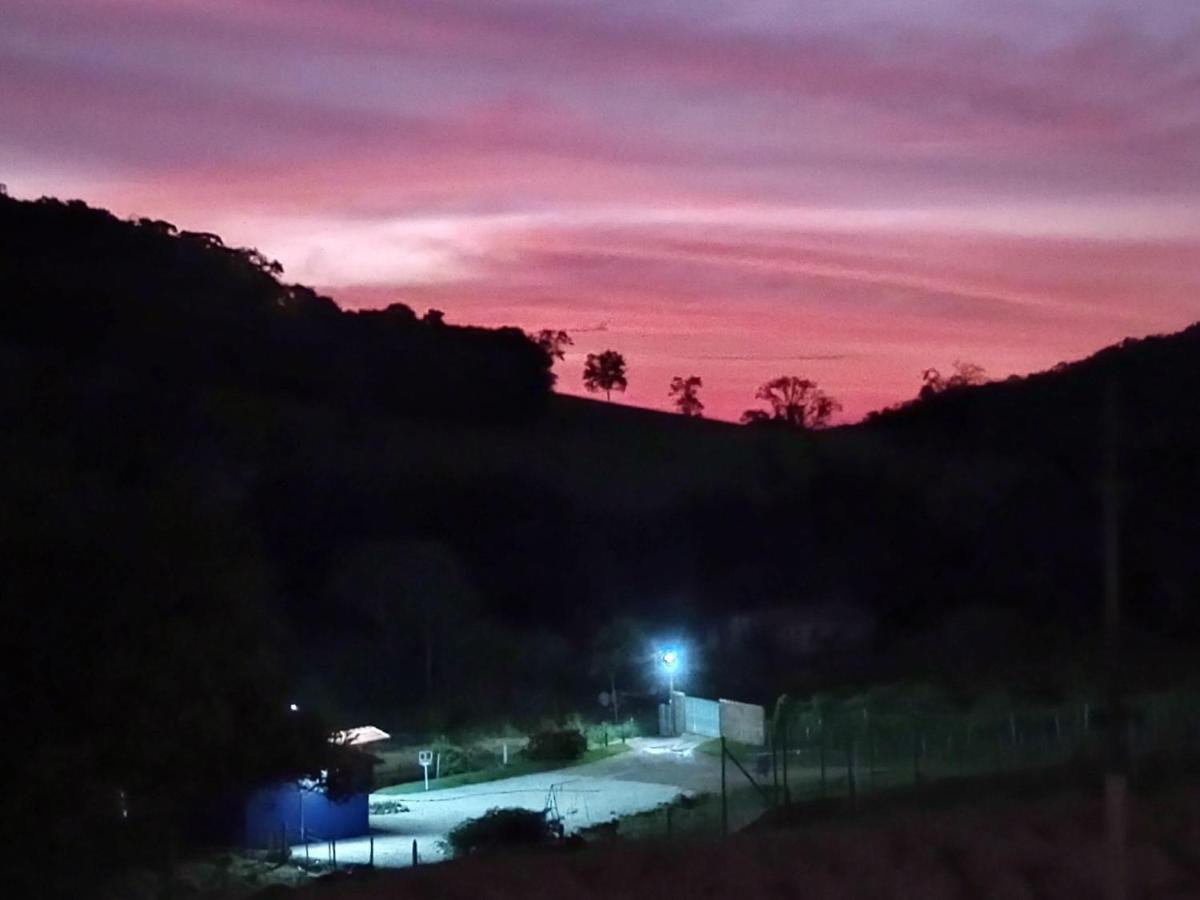 Sitio No Interior De Sp Para Curtir A Natureza Aguas da Prata Εξωτερικό φωτογραφία